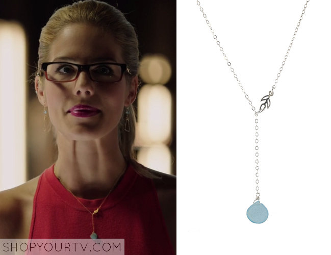 Arrow Season 3 episode 2 Felicity s blue drop crystal necklace