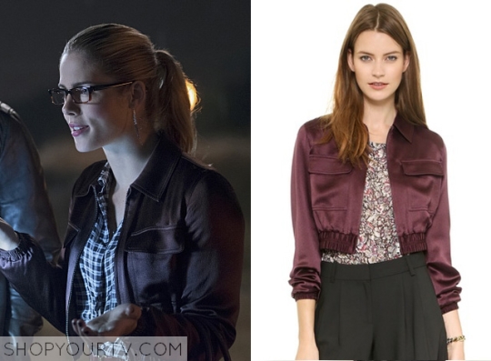 The Flash: Season 1 Episode 8 Felicity's Bra