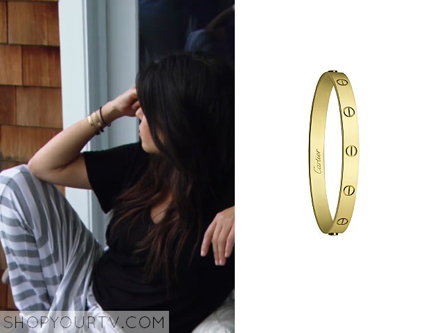 Kourtney kardashian 2025 gold bracelet