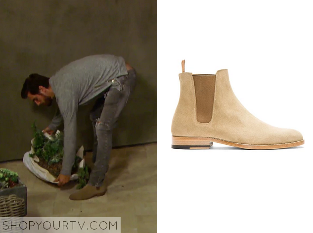 Scott disick cheap wearing chelsea boots