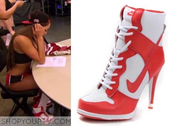 nikki bella nike shoes