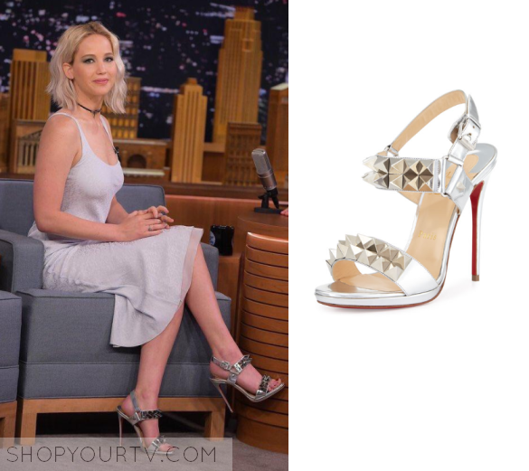 ShoeperStar: Jennifer Lawrence in Nicholas Kirkwood satin pumps >  Shoeperwoman