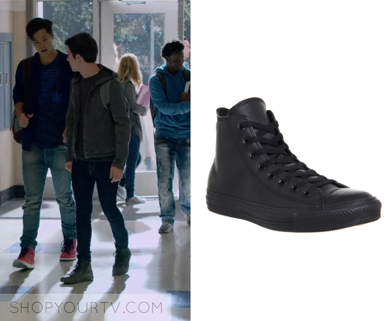 13 Reasons Why: Season 2 Episode 1 Clay's Leather Sneakers | Fashion,  Clothes, Outfits and Wardrobe on | Shop Your TV