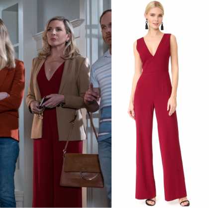 Grace Amp Frankie Season 5 Episode 1 Brianna S Red V Neck