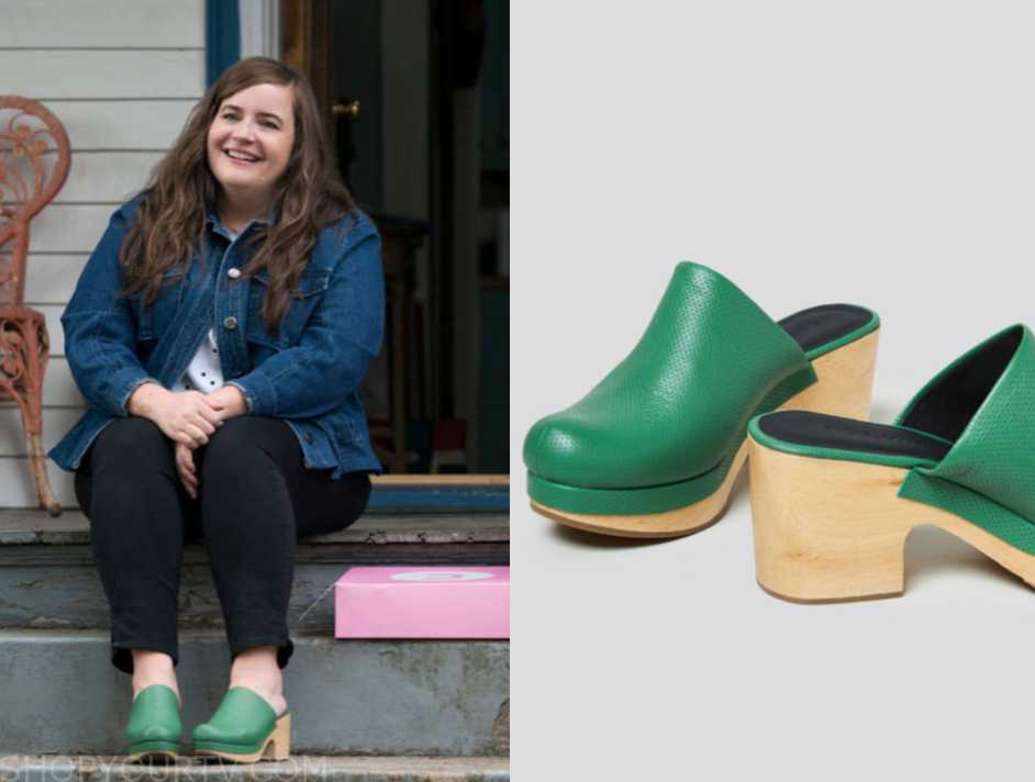 clogs from shrill