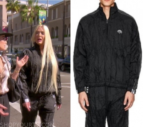 Erika Jayne keeps it cozy in black Adidas tracksuit at KFC in Burbank :  r/realhousewives