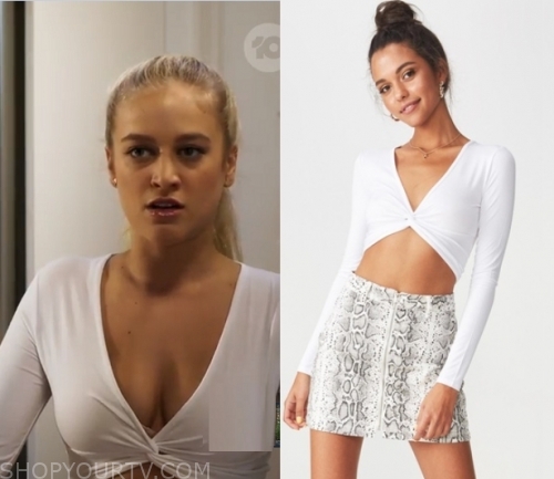 Roxy Willis (Zima Anderson) wears this white twist front top in this week’s...