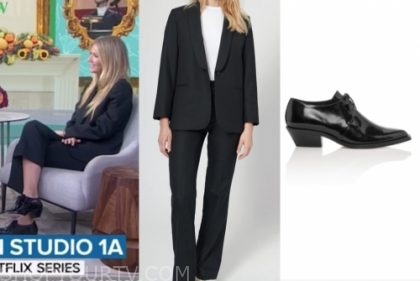 Black Pant Suit and Black Lace Up Shoes 