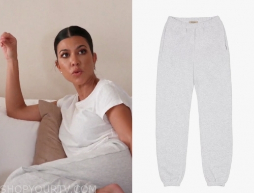 Keeping Up With The Kardashians Season 17 Episode 5 Kourtney S Grey Sweatpants Fashion