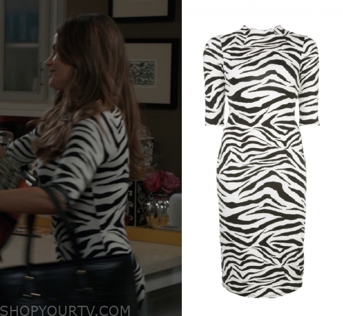 Modern Family: Season 5 Episode 11 Gloria's Blue and Black Stripe Jeans