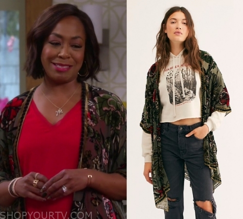 Tina (The Neighborhood) Fashion, Clothes, Style and Wardrobe worn on TV ...