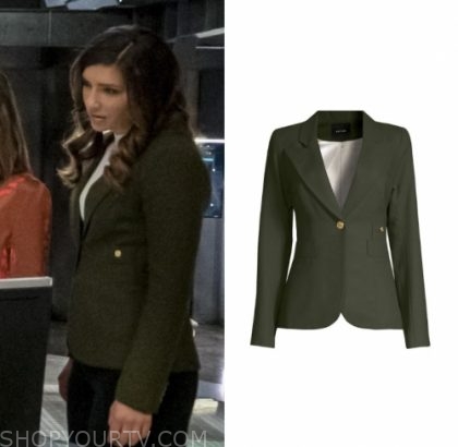 Arrow Fashion, Outfits, Clothing and Wardrobe on The CW's Arrow