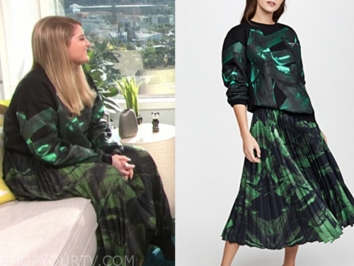 WornOnTV: Meghan Trainor's floral print tie waist mini dress on