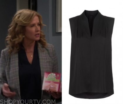 Last Man Standing Season 8 Episode 19 Vanessa S Black Blouse Shop Your Tv