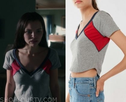 Siren Season 3 Episode 2 Ryn S Colorblock V Neck Tee Shop Your Tv