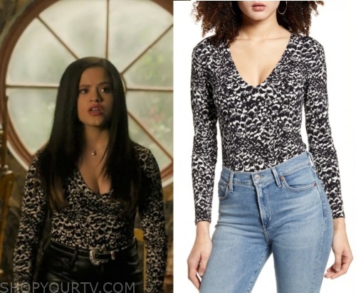 Charmed 2x18 Fashion, Clothes, Style and Wardrobe worn on TV Shows ...