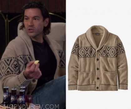 Last Man Standing Season 9 Episode 19 Ryan S Printed Cardigan Shop Your Tv