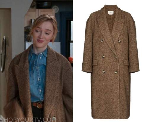 Phoebe Dynevor Clothes and Outfits