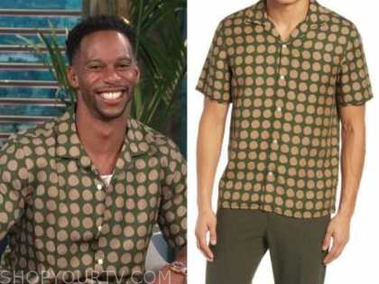 WornOnTV: Victor Cruz's black lace shirt on E! News Daily Pop