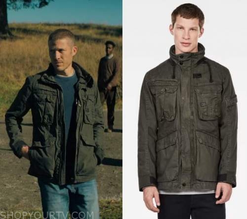 Midnight Mass: Season 1 Episode 2 Riley's Utility jacket | Shop Your TV