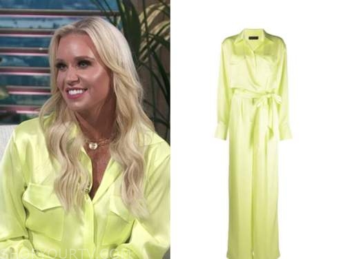 E! News: Daily Pop December 2021 Caroline Bryan's Yellow Jumpsuit ...