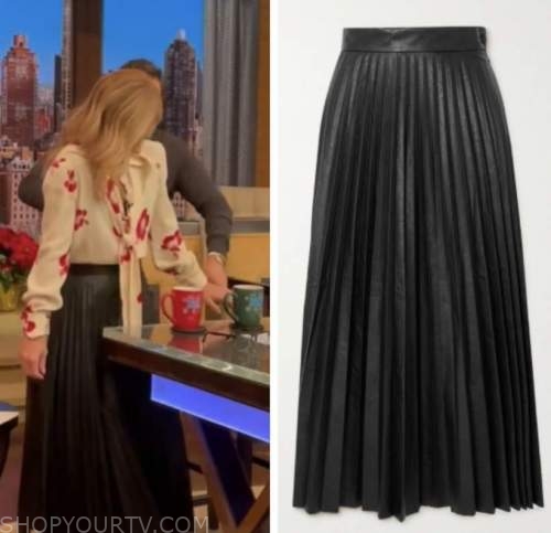 Live with Kelly and Ryan: December 2021 Kelly Ripa's Black Leather ...