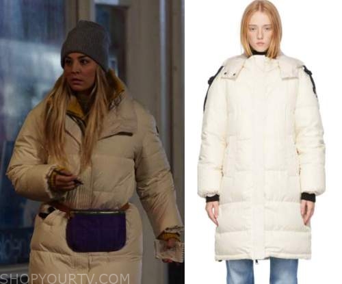 The Flight Attendant: Season 2 Episode 3/4 Cassie's Padded Coat | Shop ...