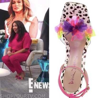 E! News: Daily Pop August 2022 Kym Whitley's Floral Striped Heels ...