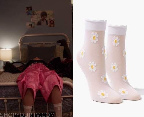 Fakes: Season 1 Episode 3/4 Rebecca's Daisy Mesh Socks | Fashion ...