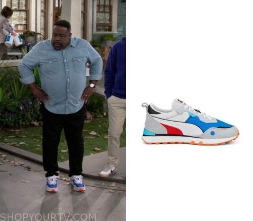 The Neighborhood: Season 5 Episode 8 Calvin's Multicolored Sneakers ...