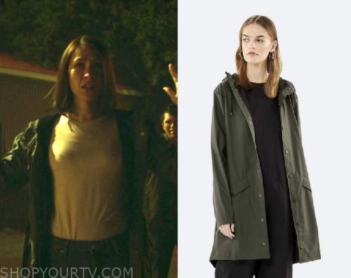 Three Pines: Season 1 Episode 6 Isabelle's Green Long Rain Jacket ...