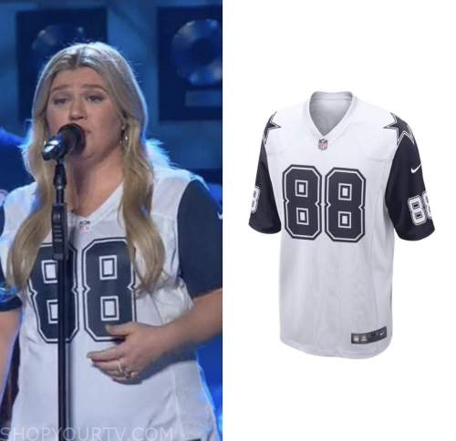 WornOnTV: Kelly's Cowboys jersey on The Kelly Clarkson Show