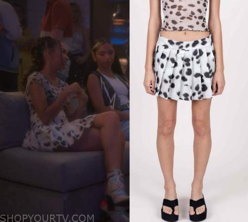 WornOnTV: Kiela's blue lace trim tank on Grown-ish, Daniella Perkins