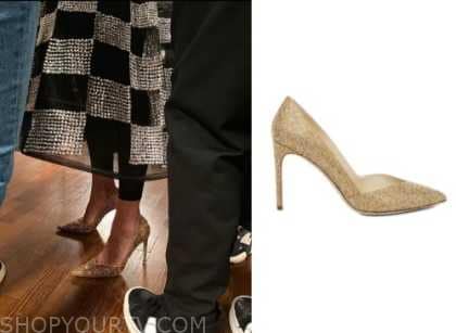 And Just Like That: Season 1 Episode 5 Carrie's Gold Embellished Pumps