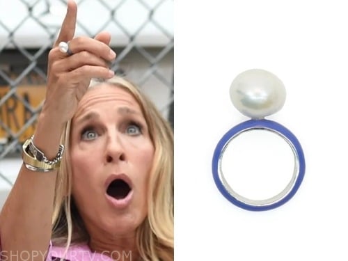 Carrie bradshaw hot sale pinky ring