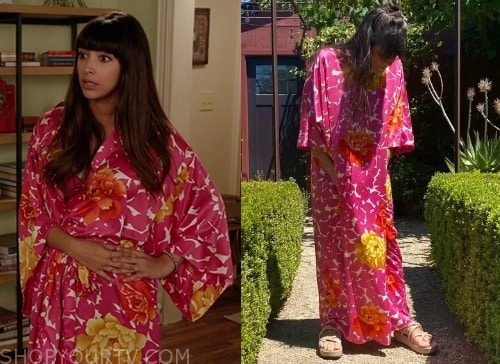 New Girl: Season 1 Episode 5 Cece's Black Floral Bra