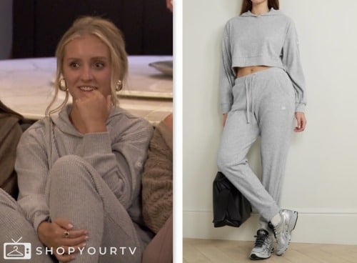 The Bachelor: Season 28 Episode 4 Daisy Kent's Grey Hoodie and Jogger ...